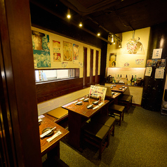 1階は最大14名まで可能。2名様からお席ご利用可能です。