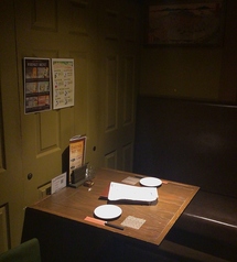 人目が気にならない少人数からご利用できる個室もございます！