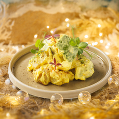 レンコンとアボカドのエスニックサラダ