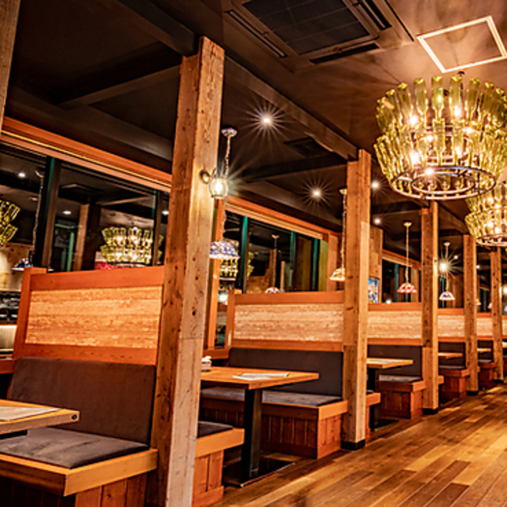 おしゃれな店内でごゆっくりお食事をお楽しみください♪女子会・デート・ご家族利用にぴったりです♪