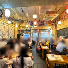 オープンな雰囲気が嬉しい大人の集い場♪ちょっと懐かしい雰囲気で気取らず、気軽に楽しめます！ご家族やご友人、仕事帰りのサラリーマンも大歓迎！あなたの居心地の良い場所がここにあります。