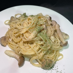 自家製きのこクリームパスタ