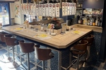 落ち着く店内です♪こだわりのカウンター席にお一人様からでもお気軽にどうぞ★