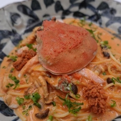 香箱蟹のトマトクリームパスタ