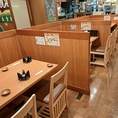 4名様用のお席。隣のお席とつなげたり、レイアウトは自由自在♪