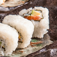 フィラデルフィア・ロール(サーモン、アボカド、自家製クリームチーズ)