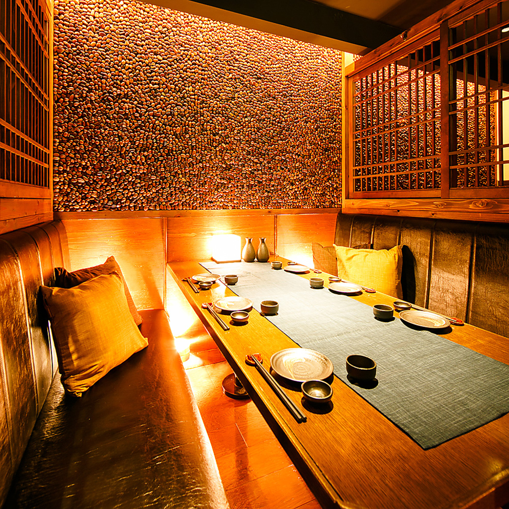 4～8名,8～15名,15～25名…ご人数に合わせた個室をご案内致します。快適空間でこだわりの料理を。