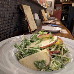 Bistro d.y.l のサラダ
