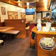 木の温もり漂う落ち着き空間