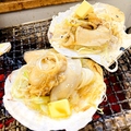 料理メニュー写真 【浜焼き】殻付きホタテ 1ヶ