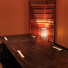 2名様からご利用頂ける掘りごたつ個室は、デート利用やご友人同士でのご利用にも最適です。プライベート空間でゆっくりとお食事をお楽しみ頂けます。