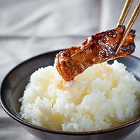お肉を引き立てる、厳選された国産の恵み