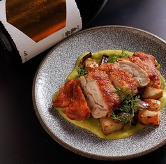 ぱりぱりチキンステーキ｜南米パクチーソース