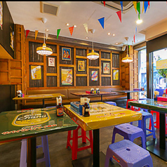 サバイサバイ タイ屋台 神田店の雰囲気2