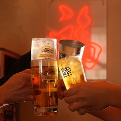 皆で乾杯！本格中華を気軽に楽しめる中華居酒屋。