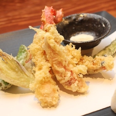 タラバ・ズワイ・エビ旬の野菜を添えて