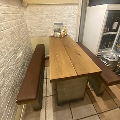 4名掛けテーブル席