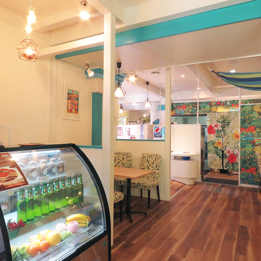 Hawaiian Cafe 魔法のパンケーキ 名東高針店の雰囲気1