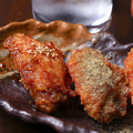 料理メニュー写真&nbsp;【名物】手羽唐 タレ/スパイス/岩塩 各1本