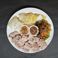 笑顔と丁寧な接客でお出迎え