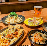 料理長による和洋折衷の酒場料理をご堪能下さい！