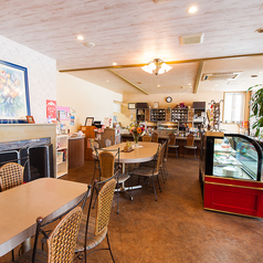 貸切は15名様より最大30名様まで承ります。詳細は店舗までお問い合わせください。明るいお洒落な店内でゆったりと楽しい時間をお過ごし頂けます◎