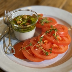 ■パセリラブネのヘルシー バジルトマトカプレーゼLabneh  Tomato  Caprese