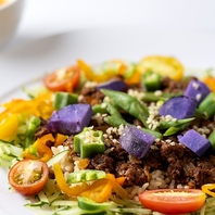 自然栽培野菜たっぷりの日替わりランチ