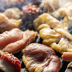 但馬鶏の旨みを引き出す丁寧な焼き上げと多彩な調理法