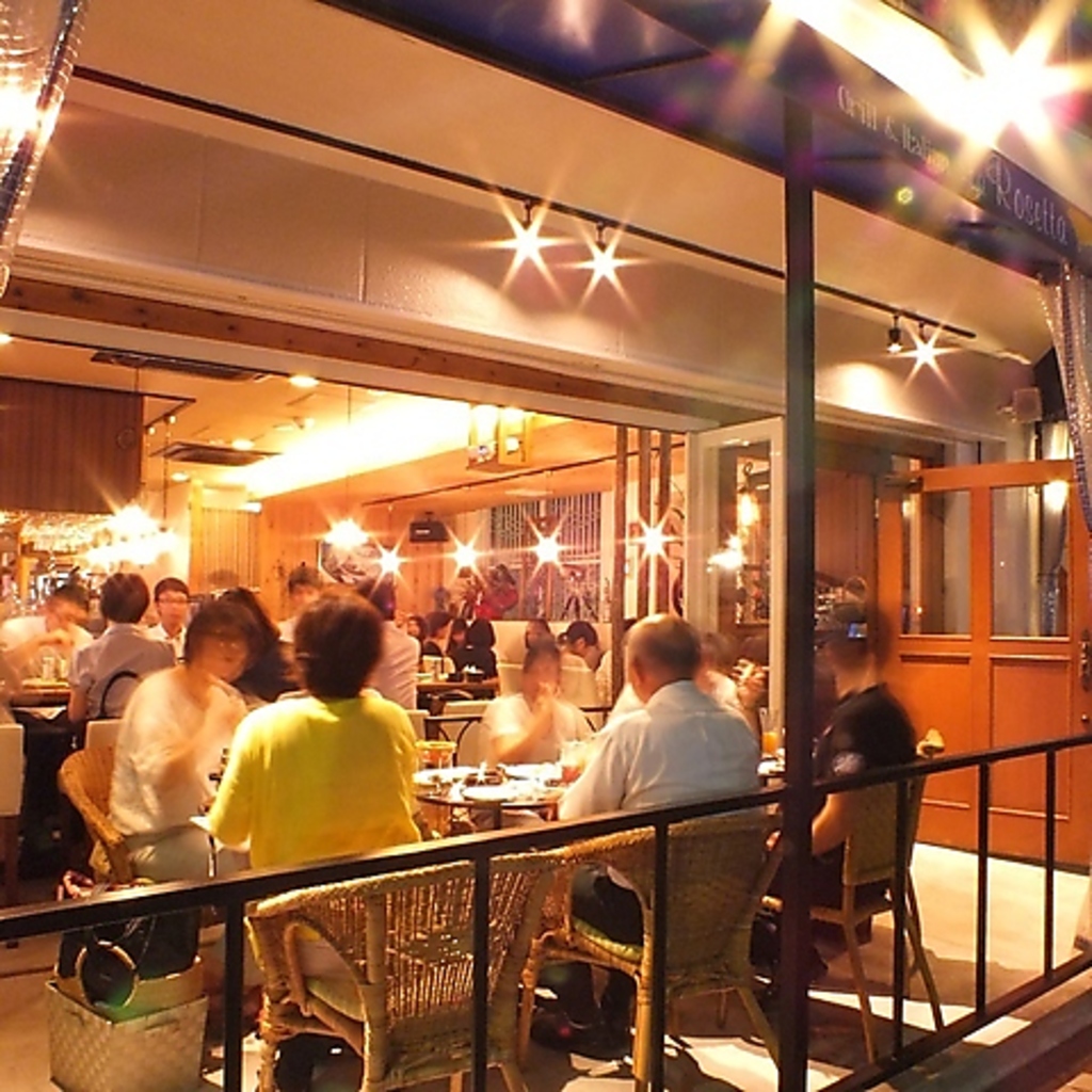 人気のテラス席は冬はコタツに大変身！！