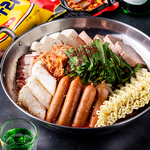 本場の味を再現！お料理からドリンクまで、韓国の定番メニューをメインに豊富にご用意しております。