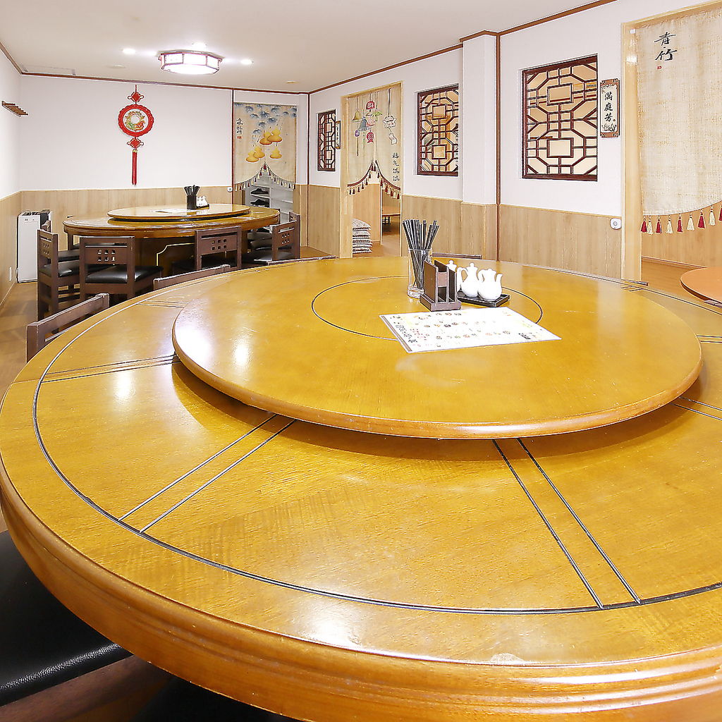 20名以上のお集りにも対応できる広々とした個室をご用意しておりますので、幹事様におススメですよ！