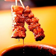【肉】【炭】【タレ】【塩】全てにこだわる納得の旨さ。
