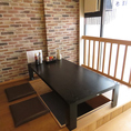 【掘りごたつテーブル席】6名様でお座りいただける掘りごたつテーブル席をご用意しております。同僚との飲み会や女子会などおしゃべりを楽しむ飲み会にどうぞ◎
