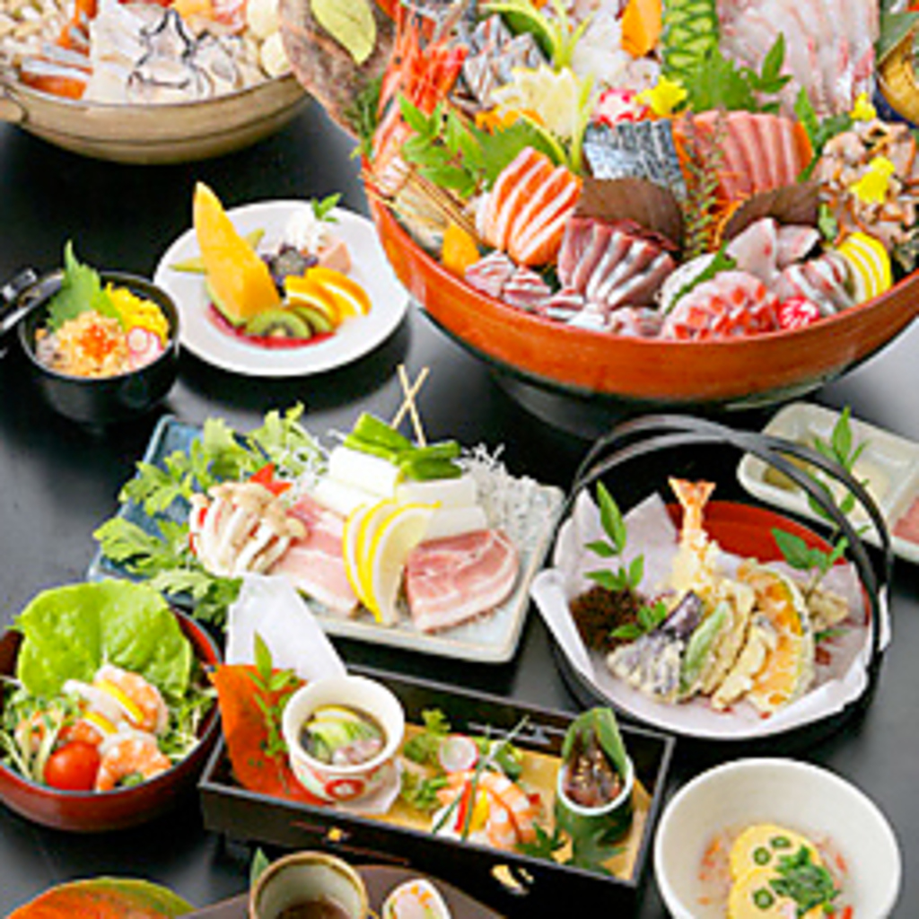 旬魚盛り合わせや他贅沢料理を堪能できる6000円コース。ご接待に最適！HPで⇒5000円に。