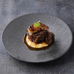 国産牛の煮込みとフォアグラのロッシーニ風