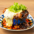 【定番からSNS映えまで！バラエティ豊富な絶品料理】王道の居酒屋メニューはもちろん、見た目も楽しいイマドキのトレンドメニューまで幅広く取り揃え！コスパ抜群の「2時間飲み放題付きコース」でのご利用はもちろん、お好きなものを自由に頼める単品注文も大歓迎です★ぜひお気に入りの味を見つけてみてください♪