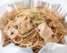 豚バラ肉とモヤシのピリ辛炒め