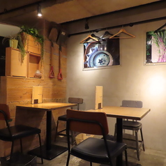 開放感のある空間にて、ごゆっくりとおくつろぎ頂けます。お越しの際は、こだわりのワインと厳選食材を使用したバル料理をご賞味ください♪