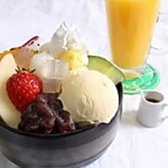 自家製大納言フルーツあんみつ ドリンクセット《4月から8月限定メニュー》