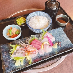 ランチ限定御膳など、ディナーコースもランチで楽しめる