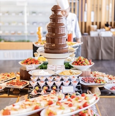 2-4月限定！ストロベリースイーツビュッフェ木曜日〜日曜日限定開催中の写真