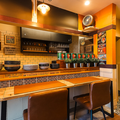 お1人様やデートのピッタリなカウンター席。店主との会話も楽しめる特等席となっております♪