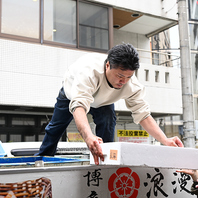 ◆自社活魚車で漁師さんから直接買い付け