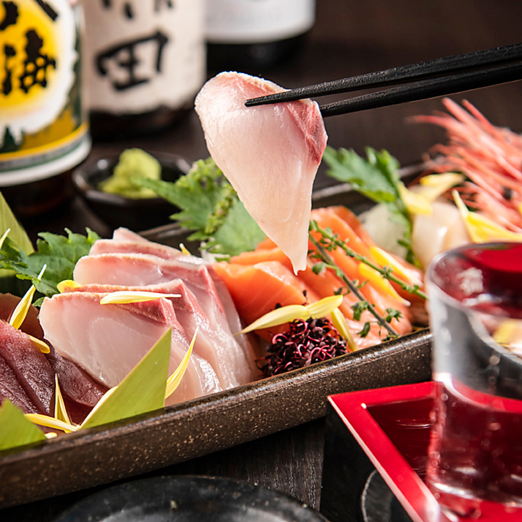 毎朝仕入れる鮮魚は日本酒との相性も抜群です！
