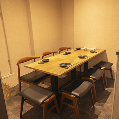 6名掛けの半個室ご用意ございます。