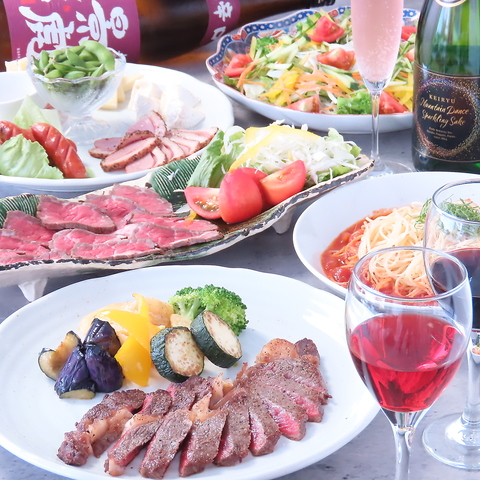 少人数でも貸切でのご利用が可能です！スクリーン＆プロジェクター完備！