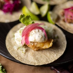 サーモンフリットのタコス