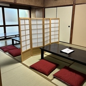 周りを気にせずゆっくり過ごせる個室をご用意しています。ご家族のお集まりやご宴会、特別なお食事にもご利用ください。