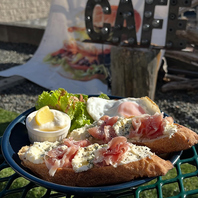 お昼休みの楽しみに◎具材たっぷり大満足のプレート♪